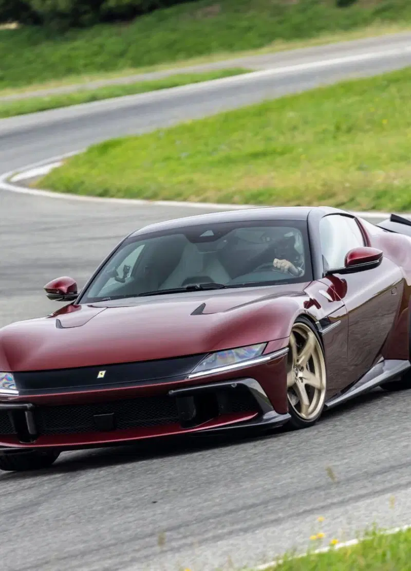 Ferrari 12Cilindri Manuale: il cambio manuale torna su una V12 Ferrari, ma non come ve lo aspettate [VIDEO]