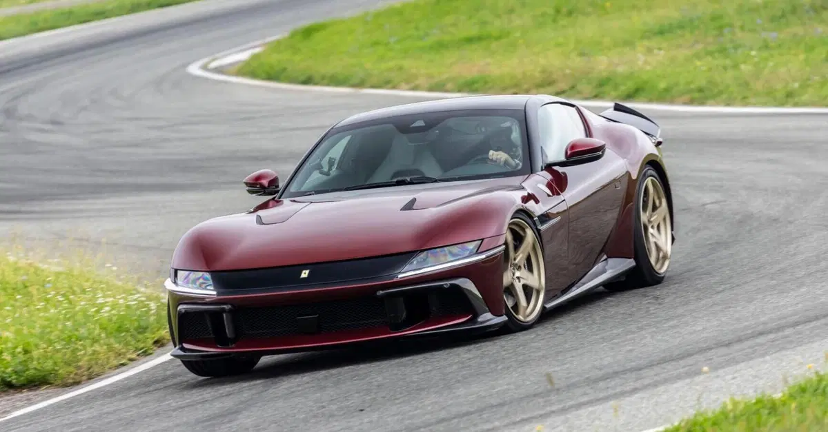Ferrari 12Cilindri Manuale: il cambio manuale torna su una V12 Ferrari, ma non come ve lo aspettate [VIDEO]