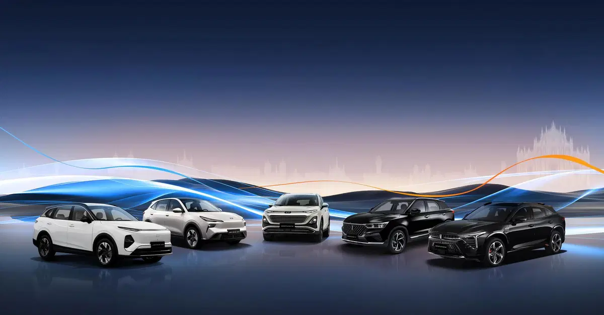 FAWCAR arriva in Italia con cinque SUV: prezzi da 26.998 euro, c’è anche l’elettrica