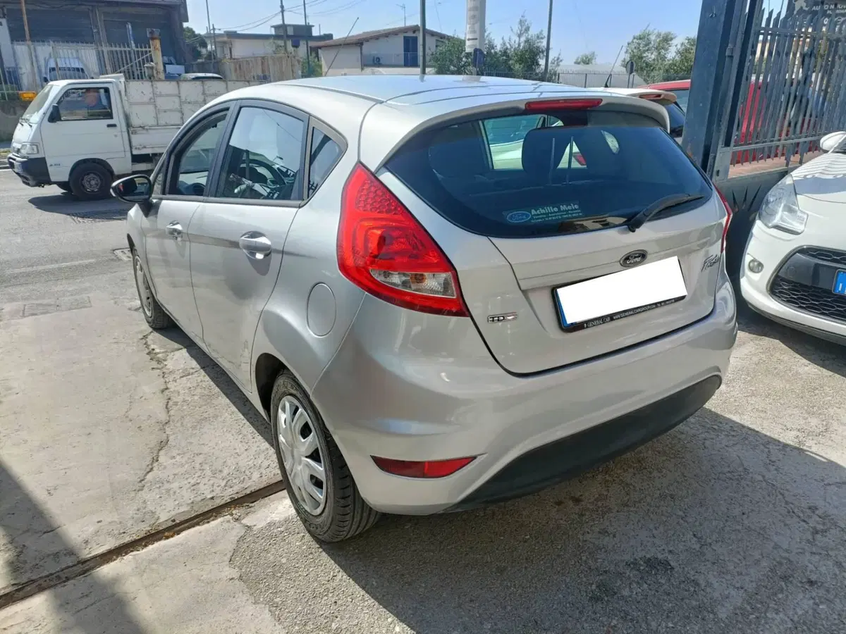 Ford Fiesta usata a Napoli (4)