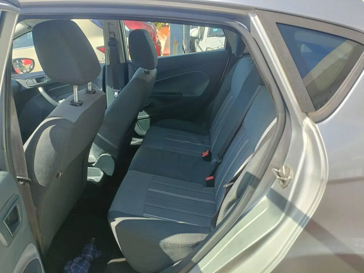 Ford Fiesta usata a Napoli (12)