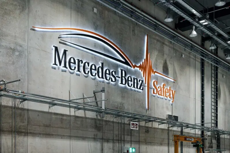 Mercedes Benz Safety