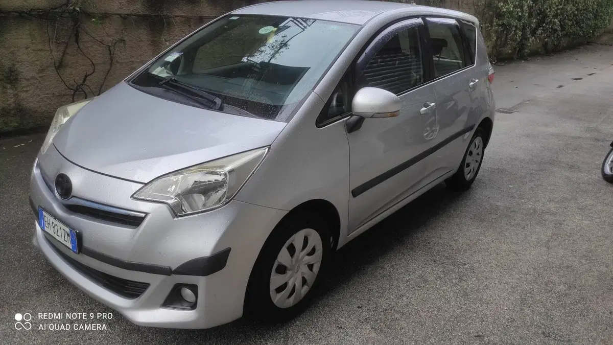 Toyota Verso-S usata a Caserta (6)