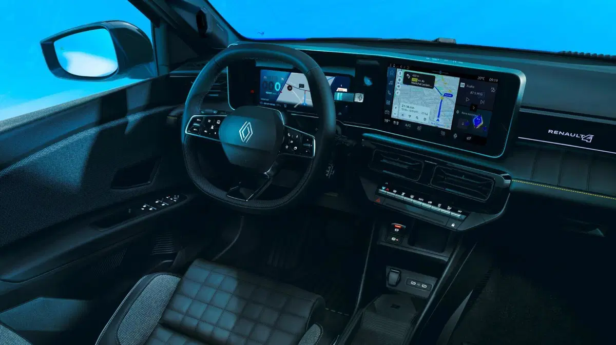 Renault 4 E-Tech Electric: l'elettrica si aggiorna, debutta la batteria LFP e arriva l'edizione Roland-Garros (4)