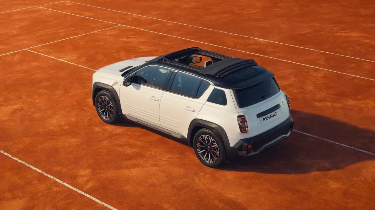 Renault 4 E-Tech Electric: l'elettrica si aggiorna, debutta la batteria LFP e arriva l'edizione Roland-Garros (20)