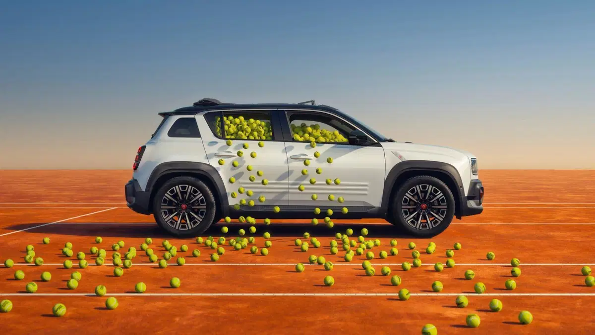 Renault 4 E-Tech Electric: l'elettrica si aggiorna, debutta la batteria LFP e arriva l'edizione Roland-Garros (24)