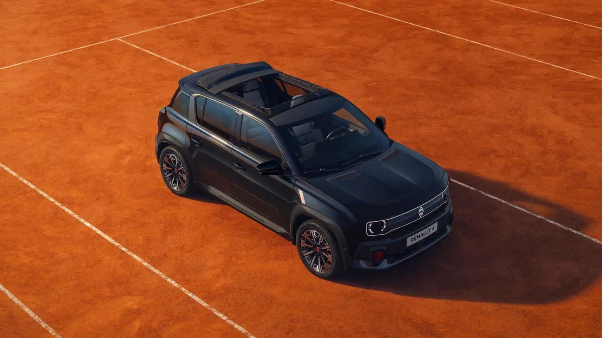 Renault 4 E-Tech Electric: l'elettrica si aggiorna, debutta la batteria LFP e arriva l'edizione Roland-Garros (25)