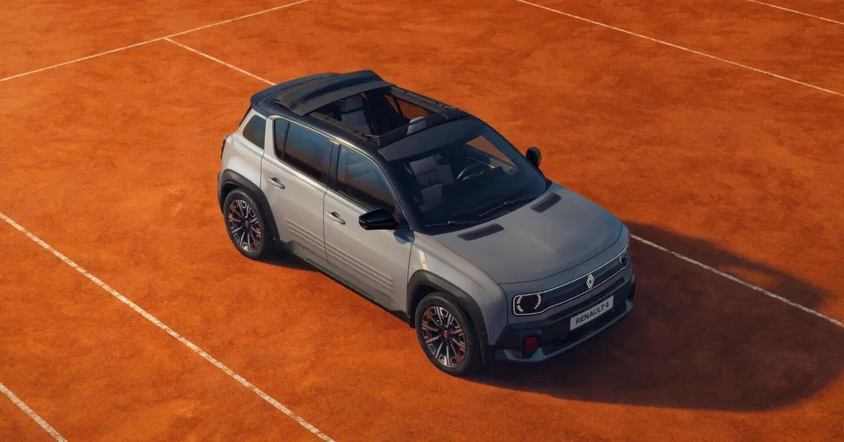 Renault 4 E-Tech Electric: l'elettrica si aggiorna, debutta la batteria LFP e arriva l'edizione Roland-Garros