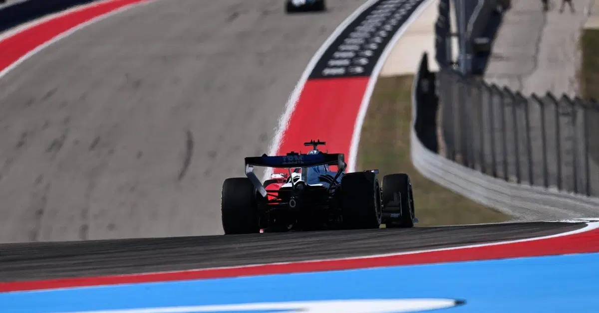Leclerc ruggisce nelle FP1 ad Austin: la Ferrari vola con i nuovi aggiornamenti, ma è sfida aperta per il Mondiale tra Antonelli e Russell