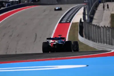 Leclerc ruggisce nelle FP1 ad Austin: la Ferrari vola con i nuovi aggiornamenti, ma è sfida aperta per il Mondiale tra Antonelli e Russell