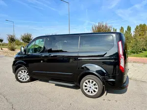 Ford Tourneo Custom usata a Padova