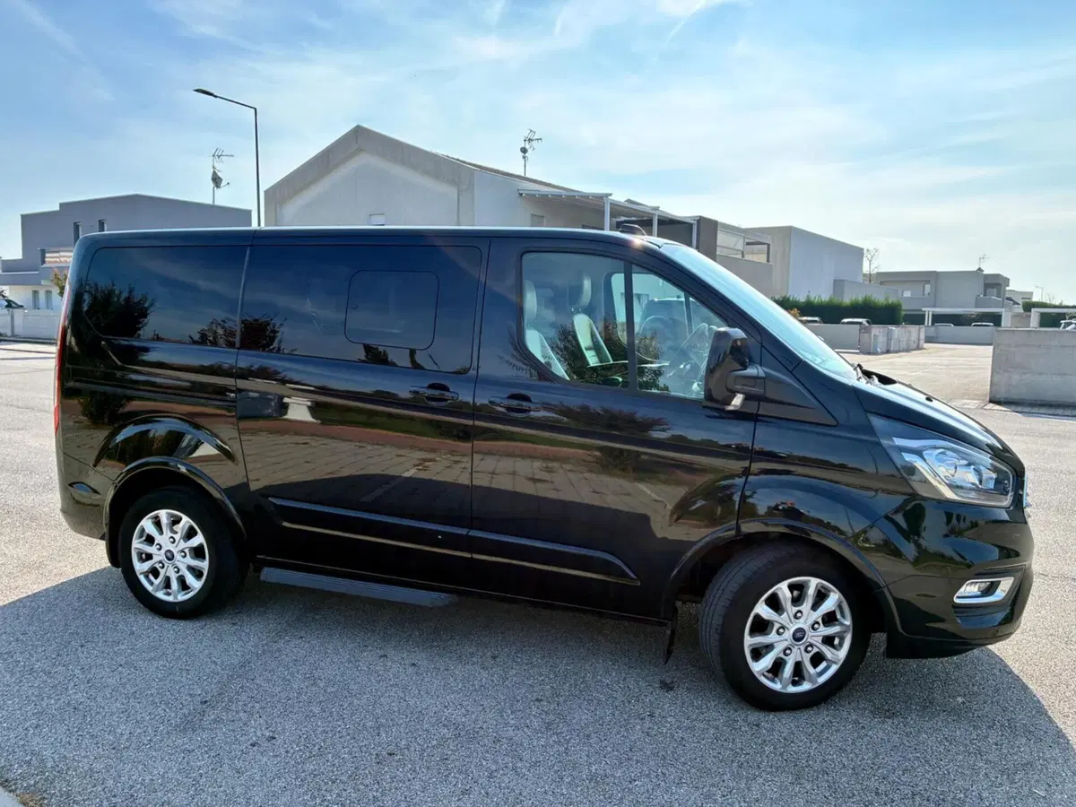 Ford Tourneo Custom usata a Padova (6)