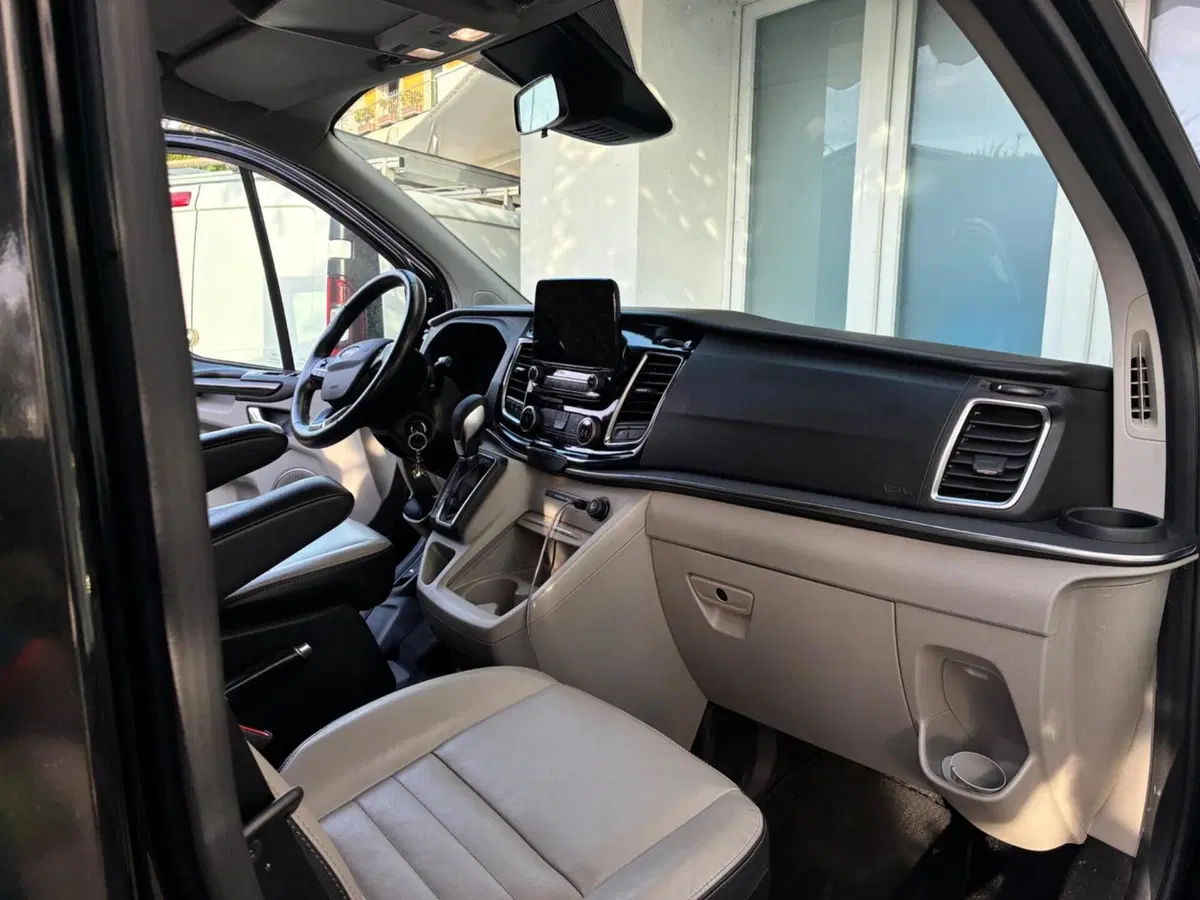 Ford Tourneo Custom usata a Padova (9)