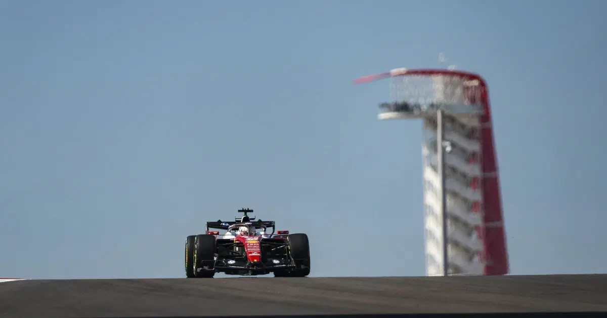 Antonelli fa tremare Leclerc con la media, Hamilton soffre le novità: è una Ferrari a due facce in FP2 ad Austin