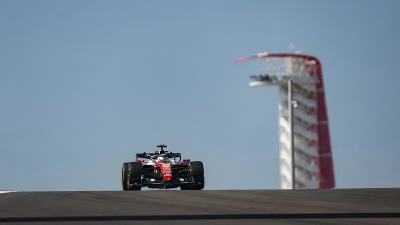 Antonelli fa tremare Leclerc con la media, Hamilton soffre le novità: è una Ferrari a due facce in FP2 ad Austin