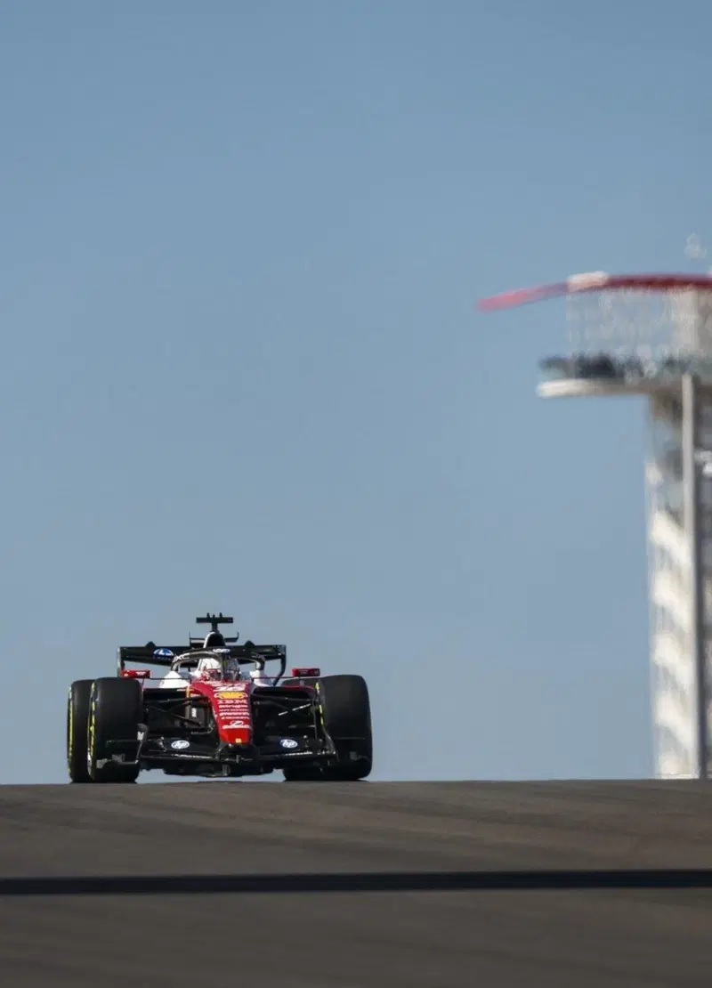 Antonelli fa tremare Leclerc con la media, Hamilton soffre le novità: è una Ferrari a due facce in FP2 ad Austin