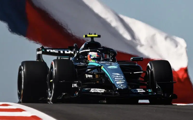 'Un filo nella crocchia di un ago': Mercedes vola con i nuovi pezzi, ma ora la W17 spaventa Bradley Lord