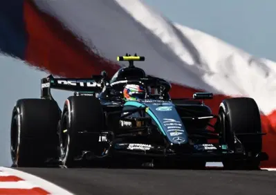 Un filo nella crocchia di un ago: Mercedes vola con i nuovi pezzi, ma ora la W17 spaventa Bradley Lord