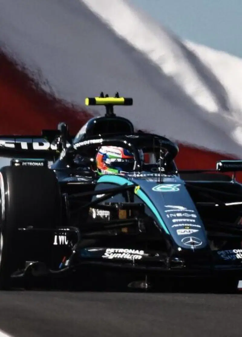 'Un filo nella crocchia di un ago': Mercedes vola con i nuovi pezzi, ma ora la W17 spaventa Bradley Lord