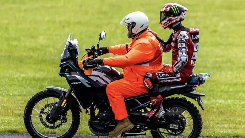 Bagnaia, ritiro nella Sprint per un problema tecnico: 'Non posso ambire ai primi cinque, dal 9° al 12° è un obiettivo realistico'