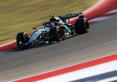 Non era crisi tecnica, mancava un pezzo: la novità sulla W17 che ha spinto Kimi Antonelli in pole