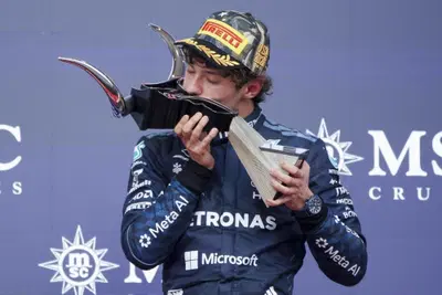 “Ha superato i limiti della macchina”. Wolff esalta Antonelli ma rinvia la festa Mondiale: “Nessuno sa cos’è successo quest’inverno”
