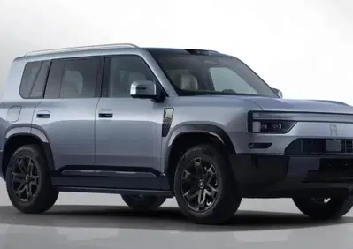 Dongfeng M-Hero X700, il SUV fuoristrada che pensa con il cervello Huawei e scatta da 0 a 100 in meno di 5 secondi