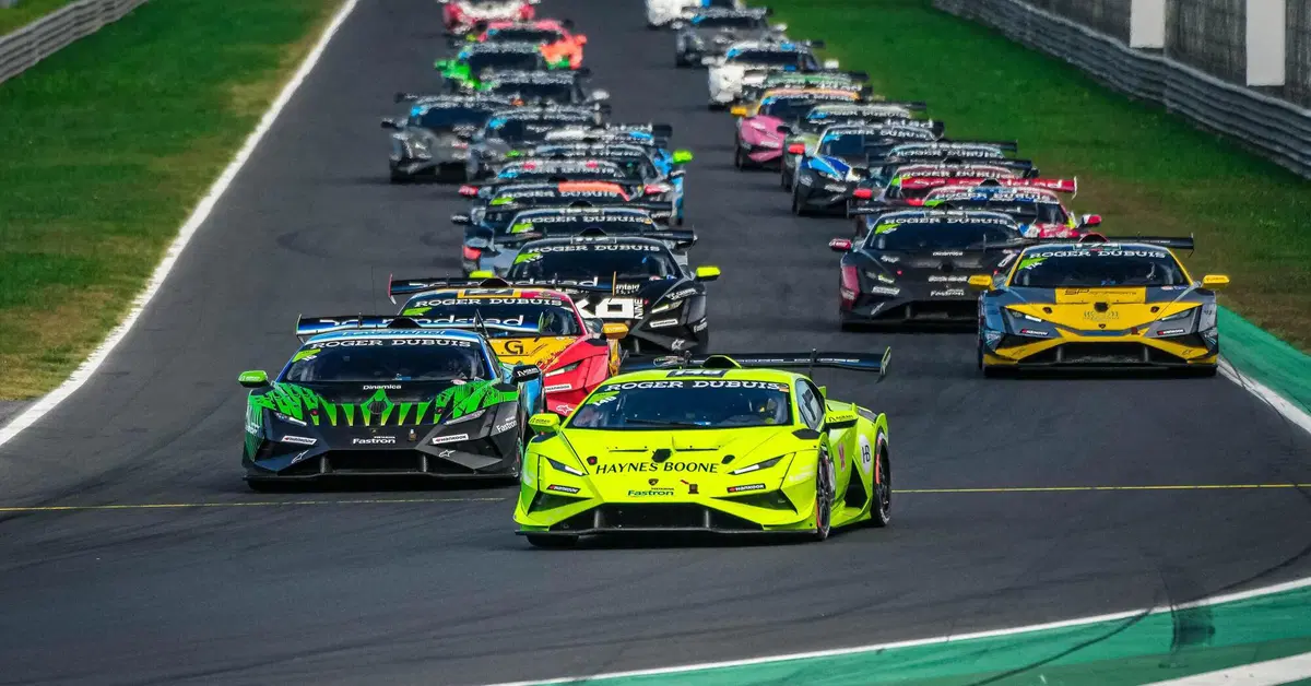 Monza da brividi: le Lamborghini World Finals e l'addio alla Huracán accendono il Tempio della Velocità 