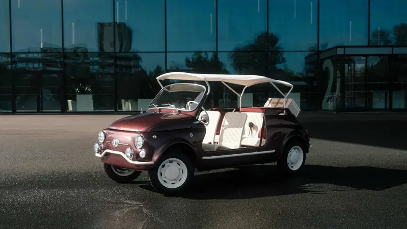 Garage Italia Spiaggina M: il restomod elettrico si allunga di 17 cm per fare spazio a quattro