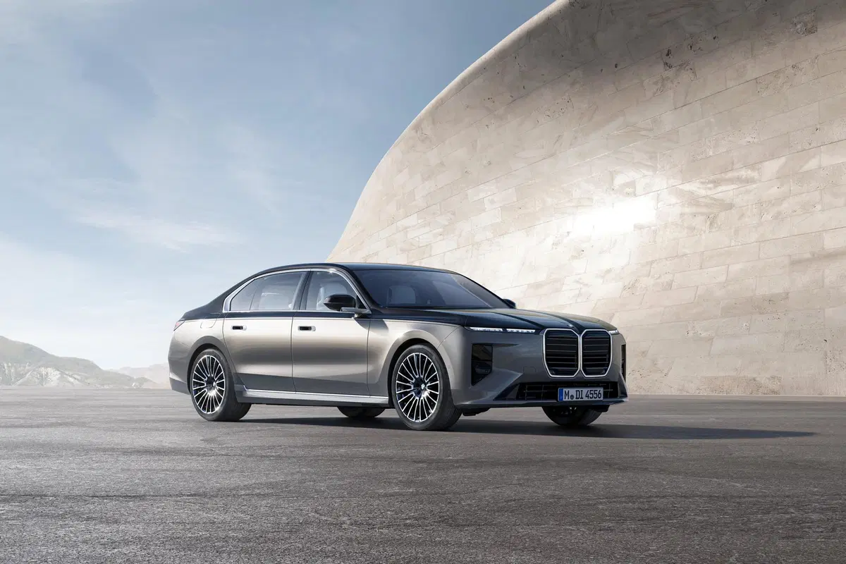 Nuova BMW Serie 7, il lusso incontra la Neue Klasse: così cambia l'ammiraglia di Monaco