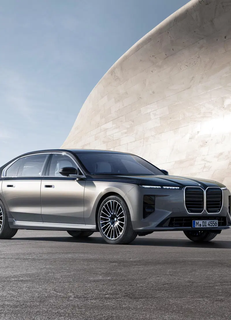 Nuova BMW Serie 7, il lusso incontra la Neue Klasse: così cambia l'ammiraglia di Monaco
