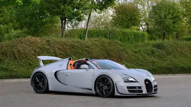Bugatti Veyron, Ferrari 275 GTS e Alfa Romeo RZ: all’asta a Zurigo oltre 80 auto da collezione