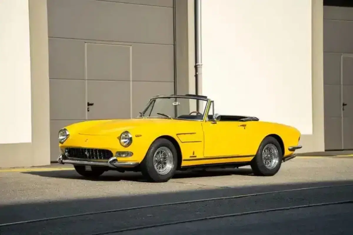 Bugatti Veyron, Ferrari 275 GTS e Alfa Romeo RZ: all’asta a Zurigo oltre 80 auto da collezione (5)