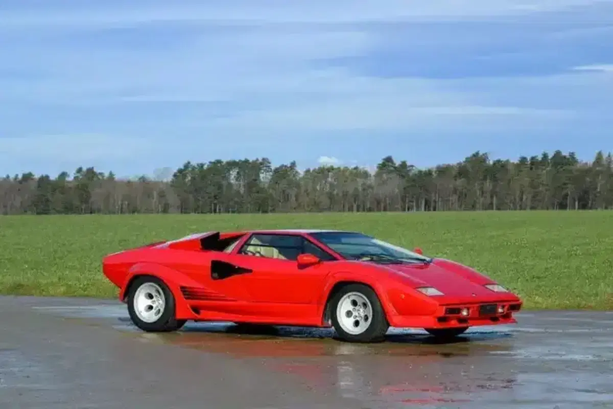 Bugatti Veyron, Ferrari 275 GTS e Alfa Romeo RZ: all’asta a Zurigo oltre 80 auto da collezione (6)