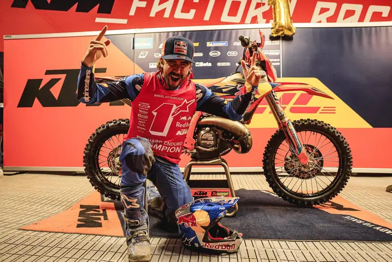 Mondiale Hard Enduro. Ep.8. Mario Roman vince l’Hixpania, Manuel Lettenbichler è Campione del Mondo