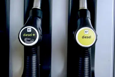 Diesel, risparmio al distributore per pochi giorni: ecco quanto si taglia sul pieno