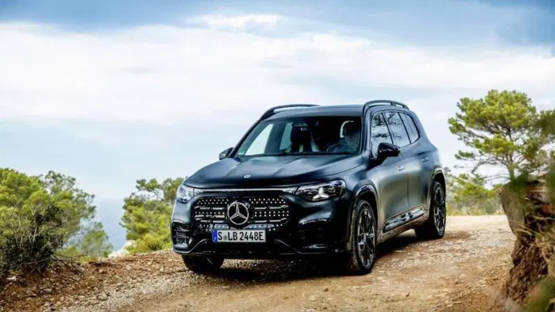 Mercedes-Benz taglia le stime di profitto 2026: la crisi in Cina pesa sui conti
