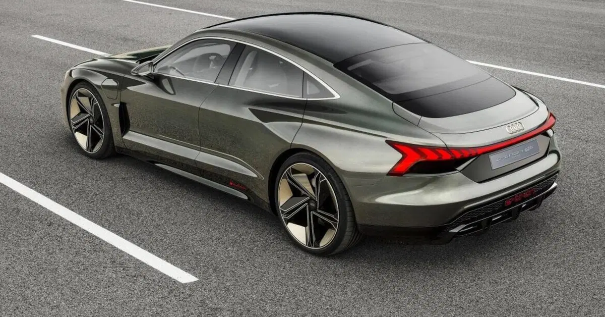 Audi brevetta il motore a benzina sulle auto elettriche: la soluzione per aumentare l'autonomia