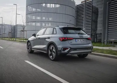 Audi A3 Allstreet, la prova del restyling: più tecnologia e 160 CV mild hybrid