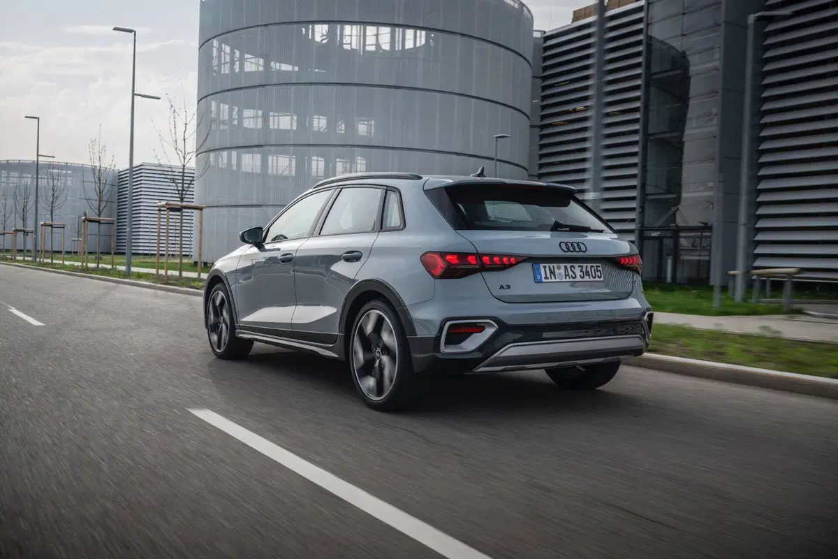 Audi A3 Allstreet, la prova del restyling: più tecnologia e 160 CV mild hybrid (2)