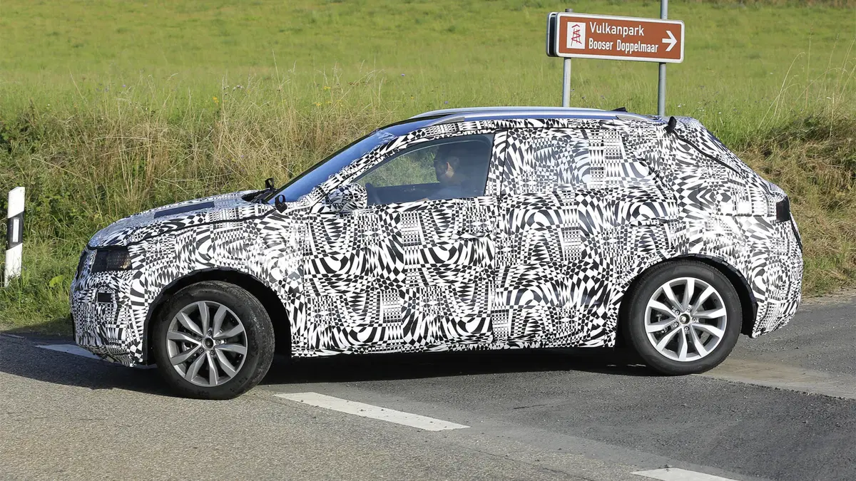 Volkswagen Polo SUV 2018 (6)