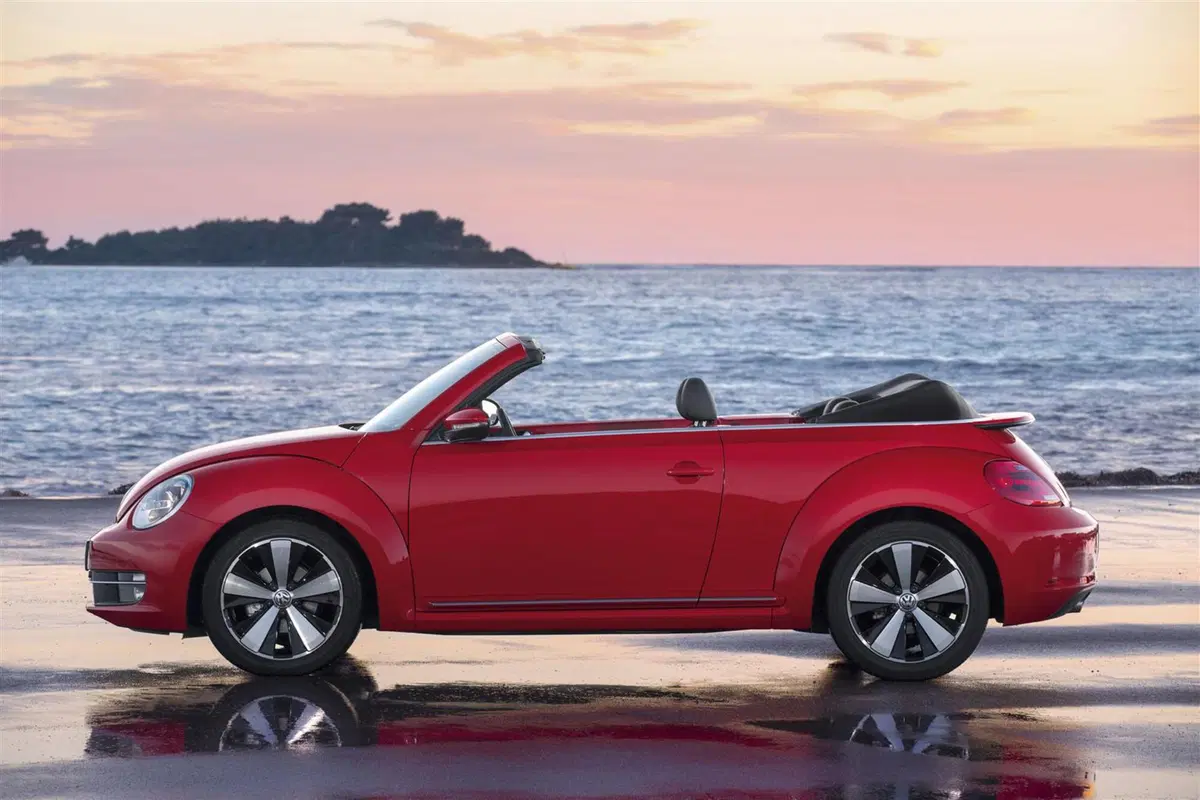 Quale scoprire, Confronto: VW Maggiolino Cabriolet 1.2 TSI Vs Mini One Cabrio (9)