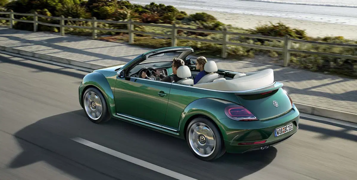 Quale scoprire, Confronto: VW Maggiolino Cabriolet 1.2 TSI Vs Mini One Cabrio (7)