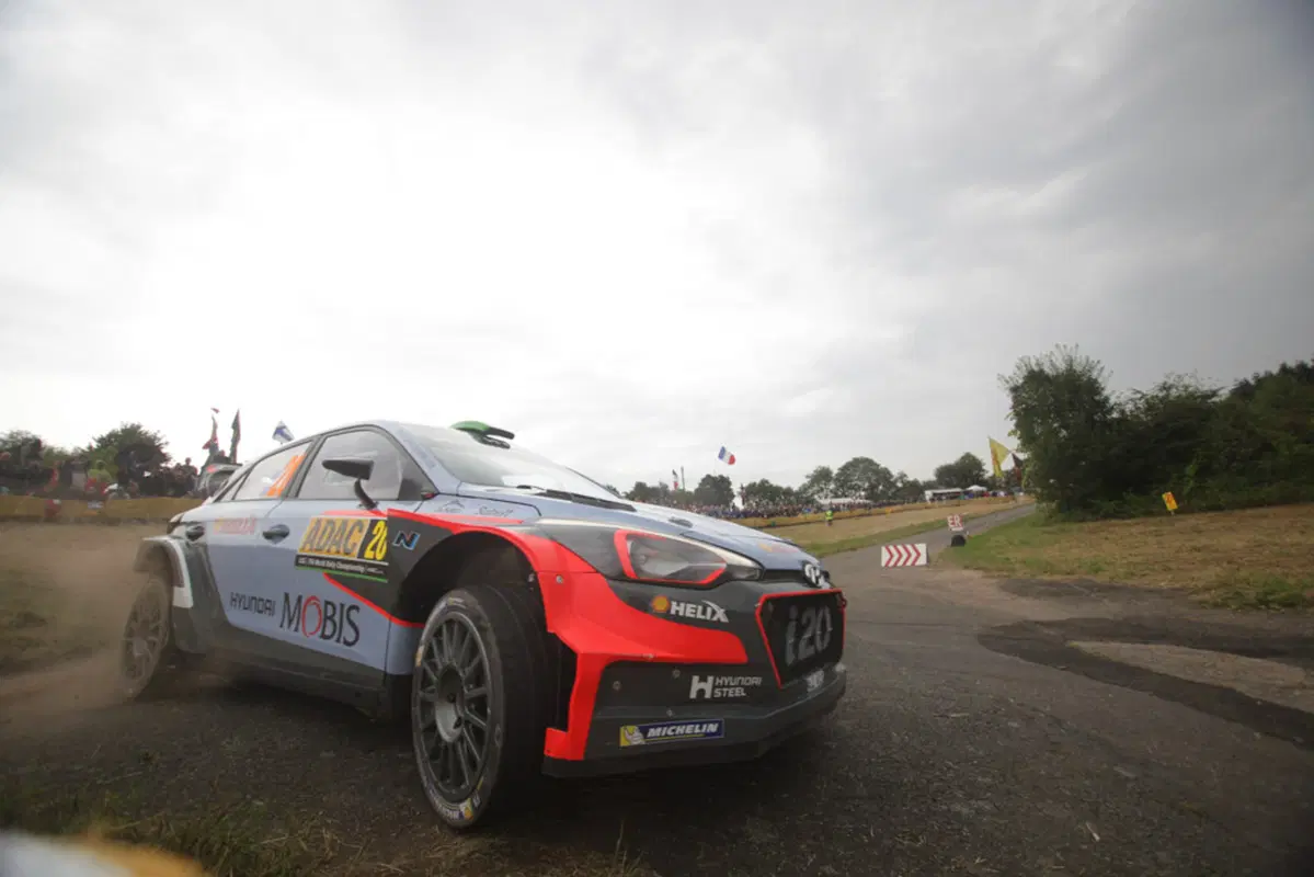 WRC16 Germania. In testa Mikkelsen (Volkswagen) (5)