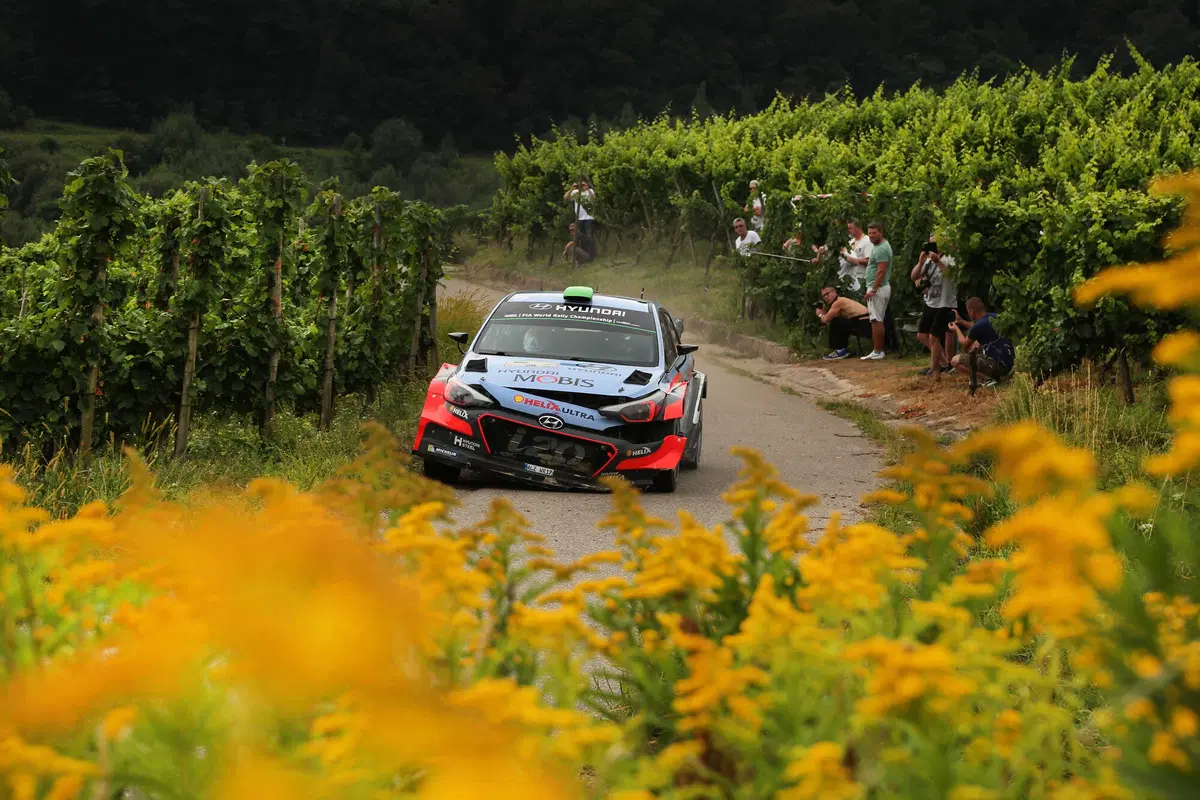 WRC16 Germania. In testa Mikkelsen (Volkswagen)