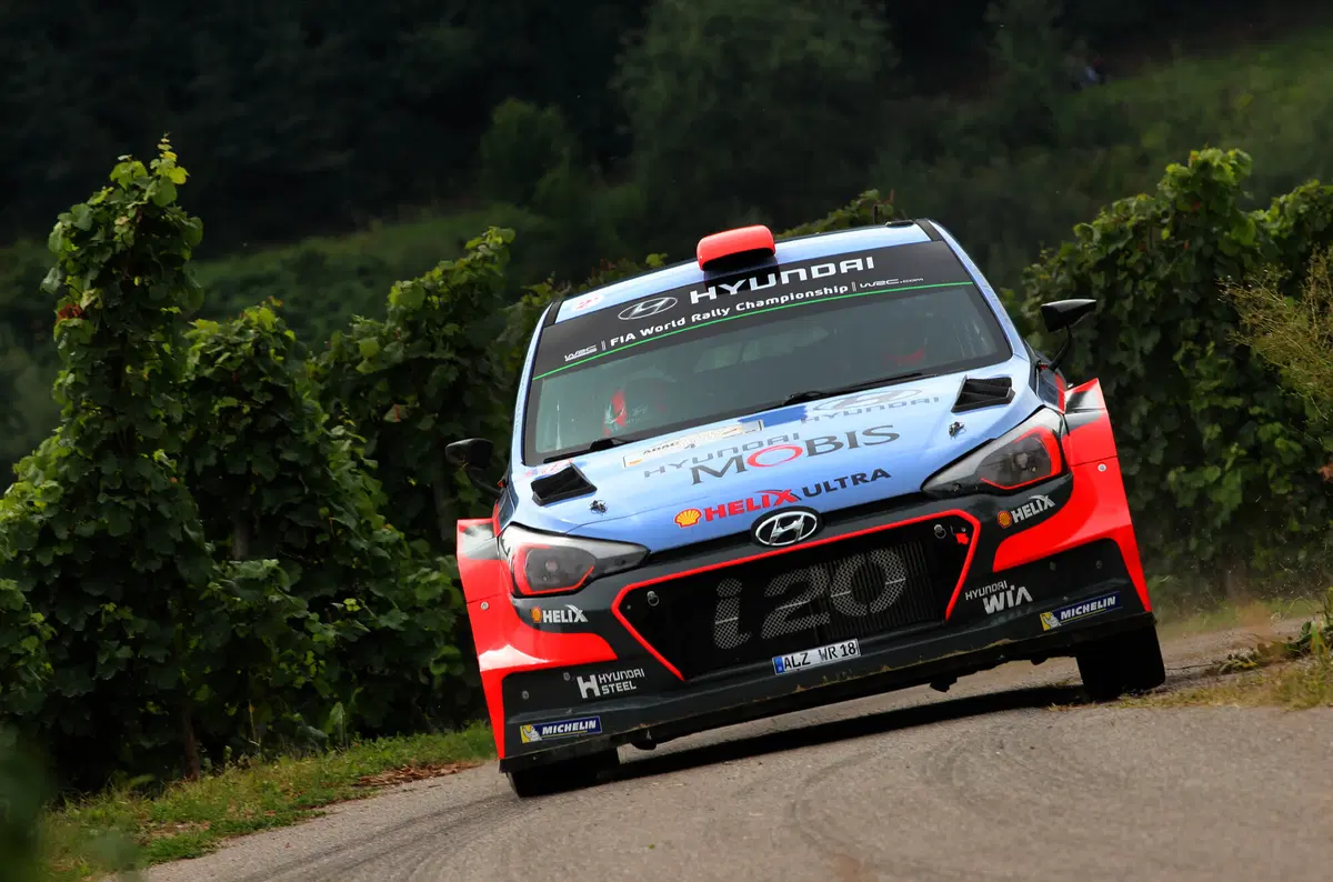 WRC16 Germania. In testa Mikkelsen (Volkswagen) (31)