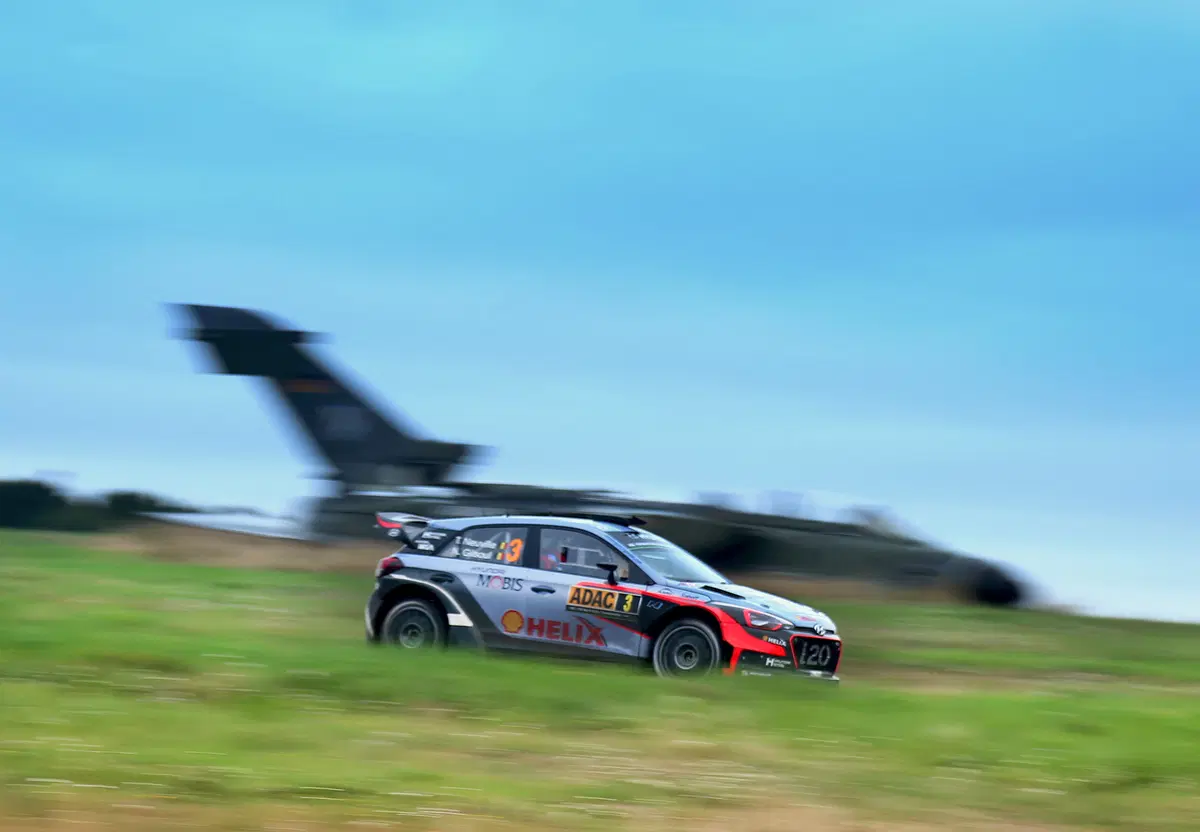 WRC16 Germania. Ogier (Volkswagen) davanti a tutti