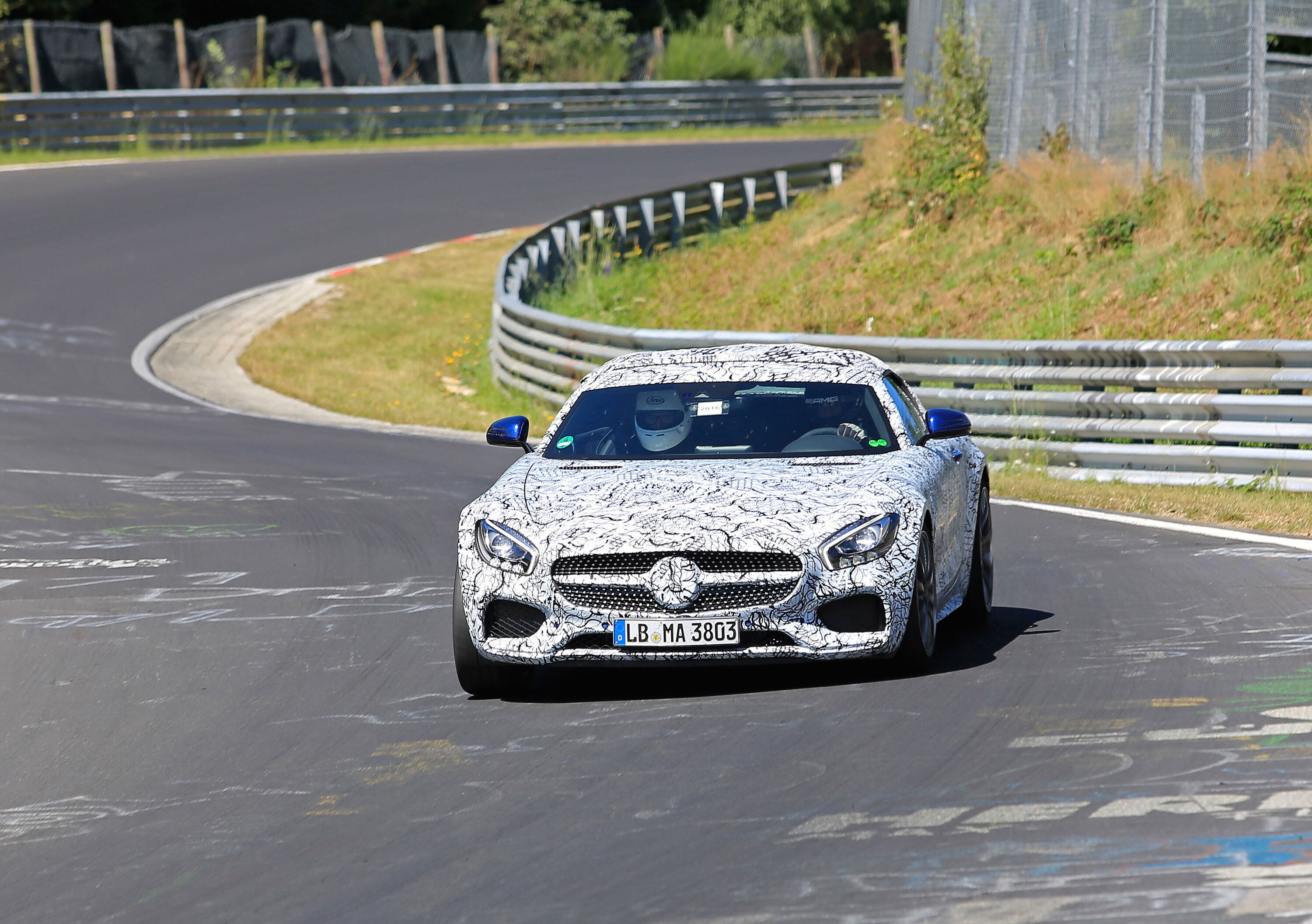 Nuova Mercedes AMG GT Roadster: nuovi test al Ring