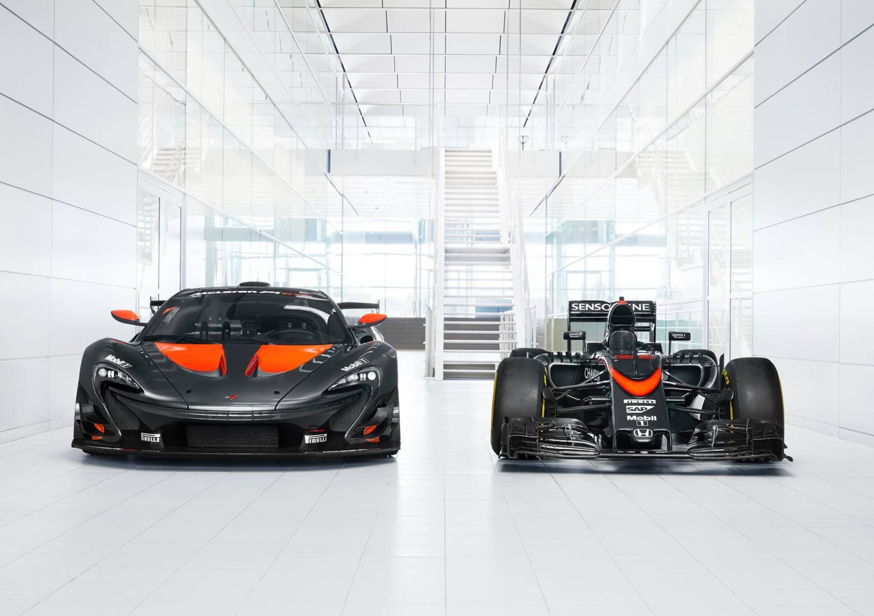 McLaren P1 GTR: &ldquo;l&rsquo;abito&rdquo; da Formula 1