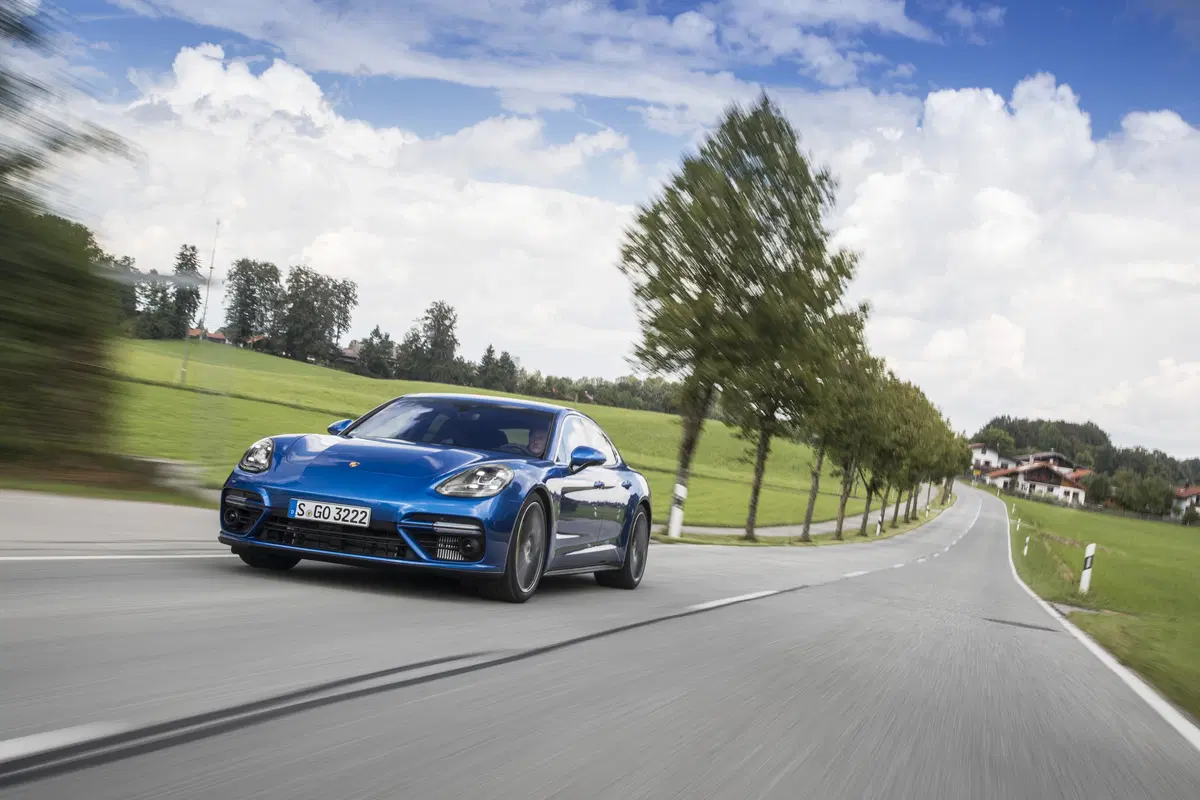 Porsche Panamera Turbo [Video] (15)